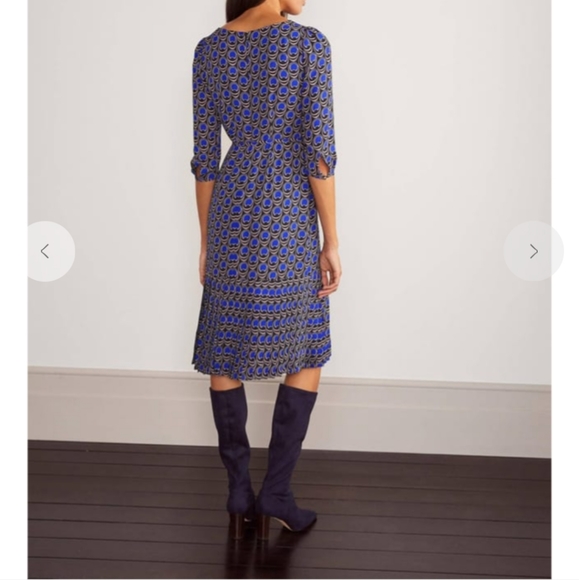 Boden Casey pleated blue printed midi dress - Picture 3 of 15